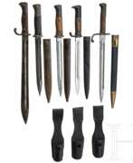 Accessories. Fünf Mauser-Bajonette