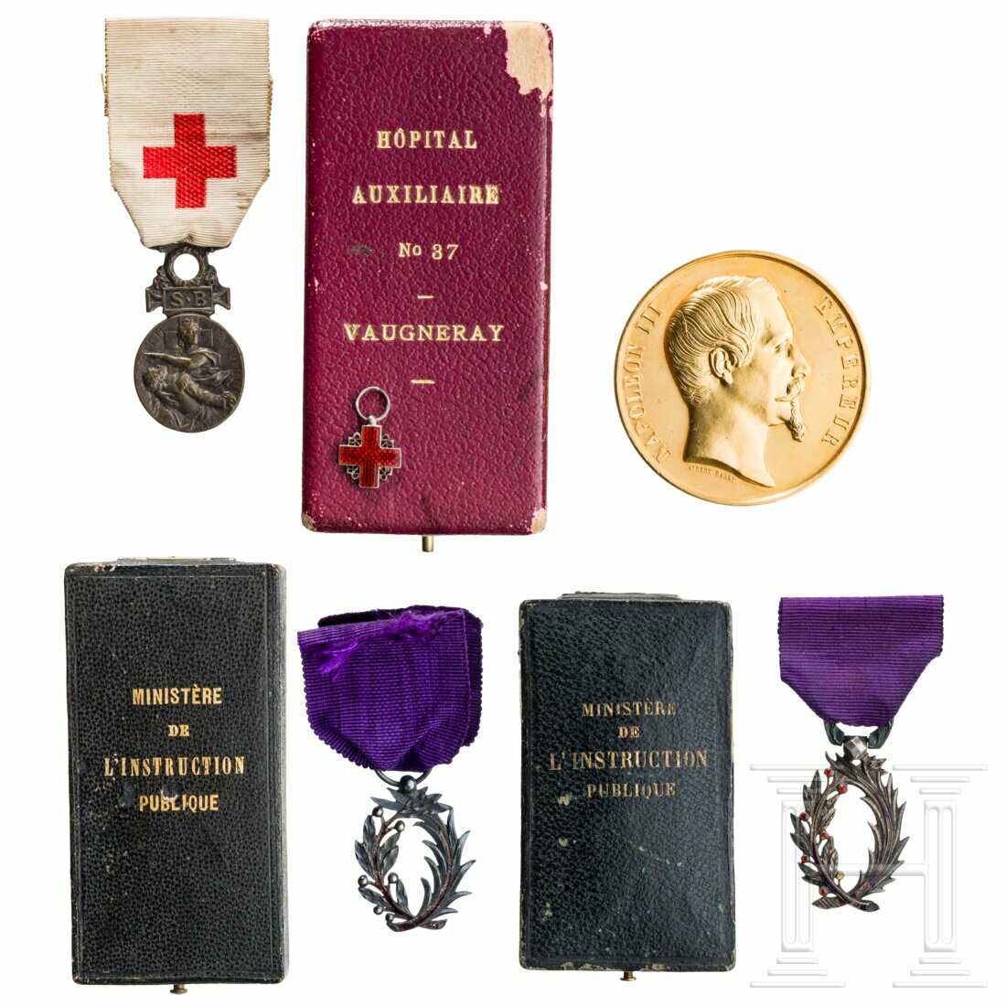 Vier französische Auszeichnungen, 19. /20. Jhdt. Vier französische Auszeichnungen, 19. /20. Jhdt.