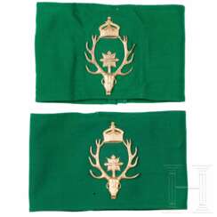 Zwei Armbinden mit Kaiserabzeichen der Jäger, um 1900