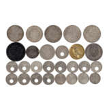 Überaus interessante Mischung historischer Münzen und Medaillen - - photo 1
