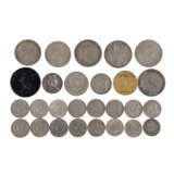 Überaus interessante Mischung historischer Münzen und Medaillen - - фото 2