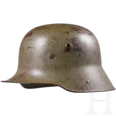 Stahlhelm M 16 - Foto 1 Stahlhelm M 16 - Foto 1