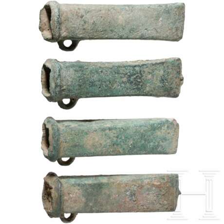 Vier Bronzebeile Typ Dahouet, bretonisch, späte Bronzezeit bis frühe Eisenzeit Westeuropas, 10. - 5. Jhdt. v. Chr. - фото 1