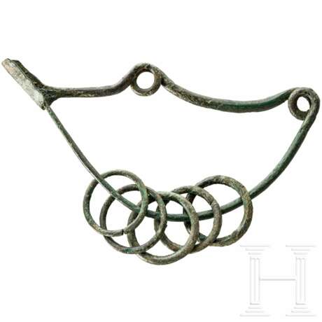Hallstattzeitliche Schlangenfibel, 7. - 6. Jhdt. v. Chr. - Foto 1 Hallstattzeitliche Schlangenfibel, 7. - 6. Jhdt. v. Chr. - Foto 1
