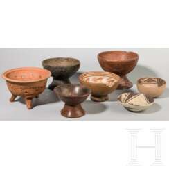 Sieben präkolumbische Schalen, Ecuador, Guatemala, u.a., 1000 - 1400 v. Chr.