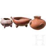 Zwei präkolumbische Schalen und ein Gefäß, Mittelamerika, wohl 500 - 1500 n. Chr. - photo 1