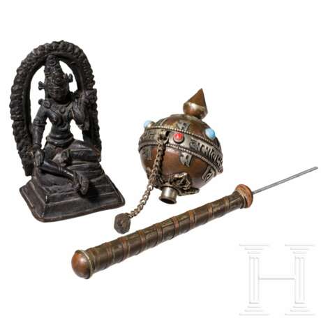 Gebetsmühle und kleine Buddha-Bronze, Tibet, 20. Jhdt. - Foto 1
