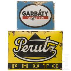 Zwei Emailleschilder "Perutz Photo" und "Garbaty Cigaretten", 1920er Jahre