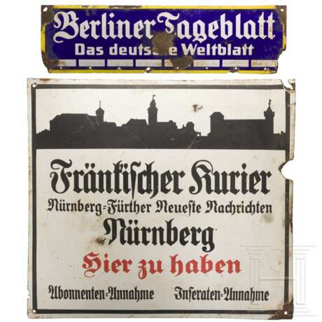 Zwei Emailleschilder "Fränkischer Kurier" und "Berliner Tagesblatt", 1920er Jahre - Foto 1 Zwei Emailleschilder "Fränkischer Kurier" und "Berliner Tagesblatt", 1920er Jahre - Foto 1