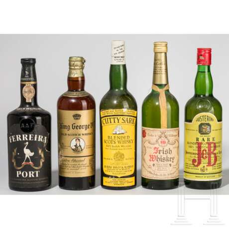Vier Vintage-Flaschen Whisky, eine Flasche Portwein, 1960er/70er Jahre - Foto 1
