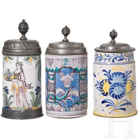 Drei Walzenkrüge mit Zinnmontierung, Bayreuth (einer), 2. Hälfte des 18. Jhdt. / 19. Jhdt. (einer) - photo 1 Drei Walzenkrüge mit Zinnmontierung, Bayreuth (einer), 2. Hälfte des 18. Jhdt. / 19. Jhdt. (einer) - photo 1