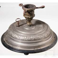 Christbaumständer mit aufziehbarer Drehmechanik und Spieluhr, deutsch, um 1910