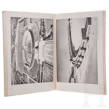 A collection of books and booklets on art and architecture - photo 18 A collection of books and booklets on art and architecture - photo 18