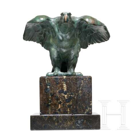 A desk eagle on a stone base - photo 3
