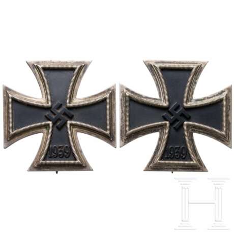 Two 1939 Iron Crosses 1st Class - фото 1