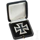 An Iron Cross 1939 1st class, marked "15" = Friedrich Orth, Vienna - photo 1