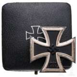 A 1939 Iron Cross 1st Class with case of issue - photo 1