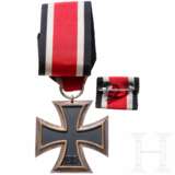 A 1939 Iron Cross 2nd Class (125) with ribbon bar - photo 2