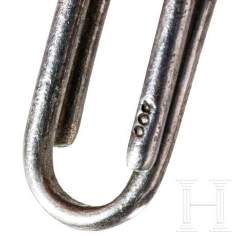 A Knight's Cross of the Iron Cross, made by Steinhauer & Lück, Lüdenscheid, circa 1960 - photo 3 A Knight's Cross of the Iron Cross, made by Steinhauer & Lück, Lüdenscheid, circa 1960 - photo 3