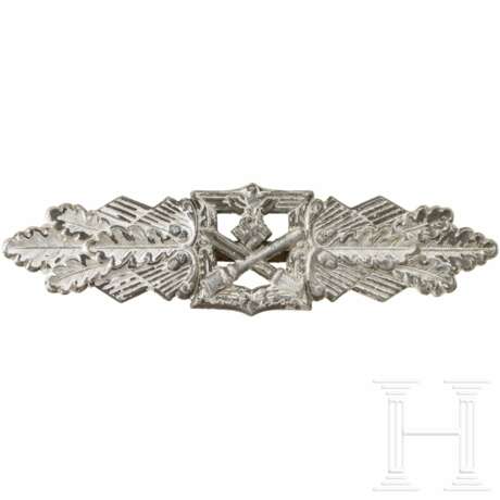 A Close Combat Clasp in Silver, manufacturer F&B L - photo 1 A Close Combat Clasp in Silver, manufacturer F&B L - photo 1