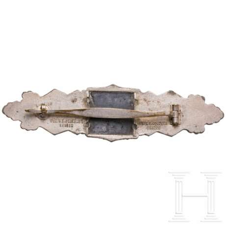 A Close Combat Clasp in Silver made by Junker in Berlin - photo 2