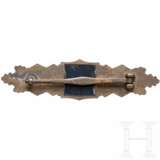A Close Combat Clasp in Bronze made by A.G.M.u.K. in Gablonz - Foto 2