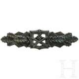 A Close Combat Clasp in Bronze, made by Friedrich Linden in Lüdenscheid - photo 1