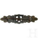 A Close Combat Clasp in Bronze, made by Friedrich Linden in Lüdenscheid - photo 2