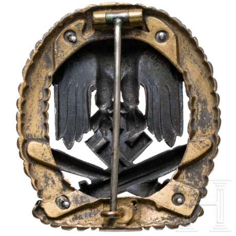 A General Assault Badge Grade V for 100 days of combat, manufactured by Juncker - photo 3 A General Assault Badge Grade V for 100 days of combat, manufactured by Juncker - photo 3