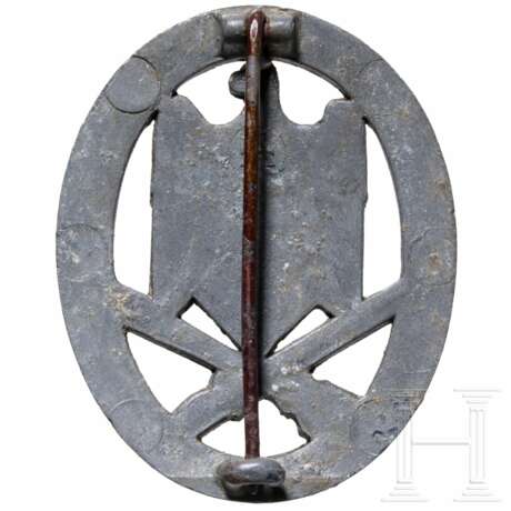 A General Assault Badge, Assmann 4 - photo 2 A General Assault Badge, Assmann 4 - photo 2