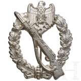 An Infantry Assault Badge in Silver - photo 1