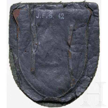 A Crimea Shield, manufacturer JFS - photo 2