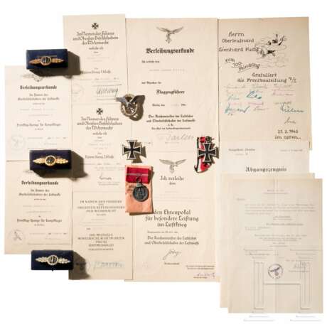 Lienhard Fuchs - a grouping of a Luftwaffe Honor Goblet bearer serving in K.G. 53 "Legion Condor" - Foto 1