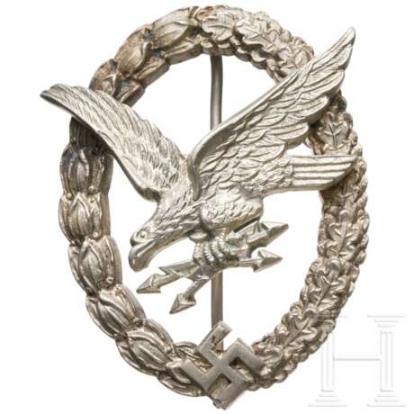 An Air Gunner's and Flight Engineer's Badge, manufacturer IMME - photo 1 An Air Gunner's and Flight Engineer's Badge, manufacturer IMME - photo 1
