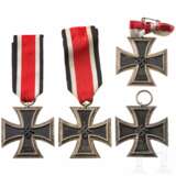 A collection of 1939 Iron Crosses 2nd Class - photo 1