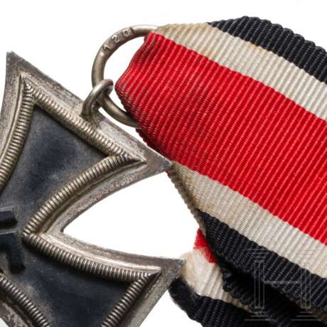 Three 1939 Iron Crosses 2nd Class, manufacturers 24, 25, and 120 - photo 4 Three 1939 Iron Crosses 2nd Class, manufacturers 24, 25, and 120 - photo 4