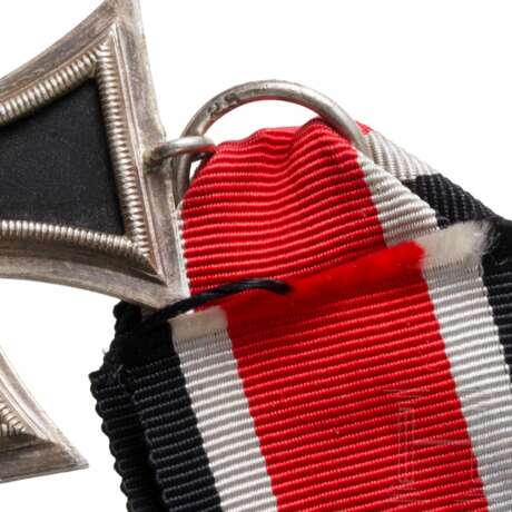 Three 1939 Iron Crosses 2nd Class, manufacturers 24, 25, and 120 - photo 5 Three 1939 Iron Crosses 2nd Class, manufacturers 24, 25, and 120 - photo 5