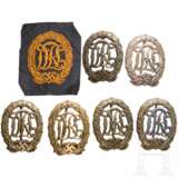 A collection of German Sports Badges in Silver and Bronze - Foto 1