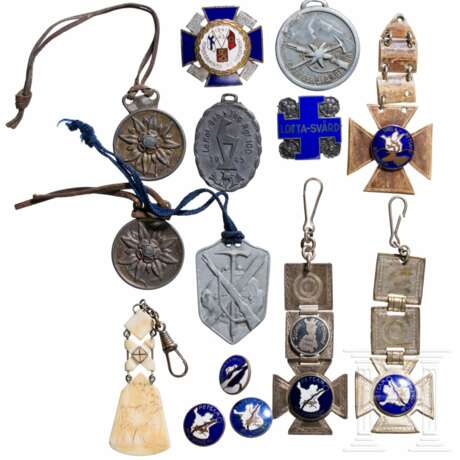 A collection of Gebirgsjäger medals and pendants - Foto 1