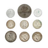 Konvolut aus Münzen und Medaillen aus der Dt. Kaiserzeit, der WR und dem Dritten Reich - - фото 2
