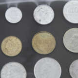 Kursmünzensätze aus Aller Welt in 3 Schubern, - Foto 3