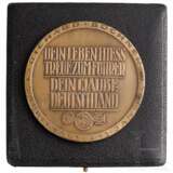 A cased commemorative medal "Reichszeugmeister Richard Büchner" - photo 2