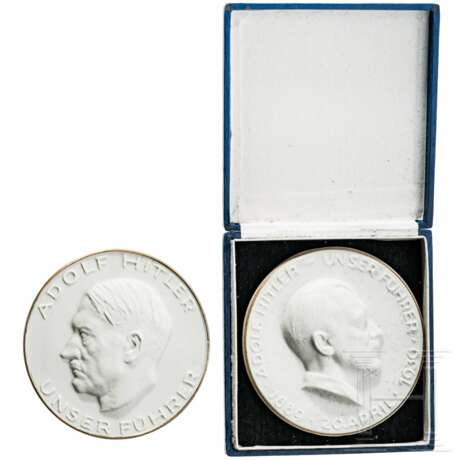 Two porcelain plaques - Foto 1 Two porcelain plaques - Foto 1