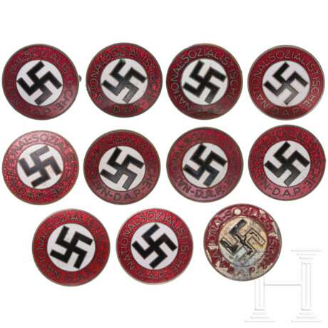 A collection of NSDAP Party Badges - Foto 1 A collection of NSDAP Party Badges - Foto 1