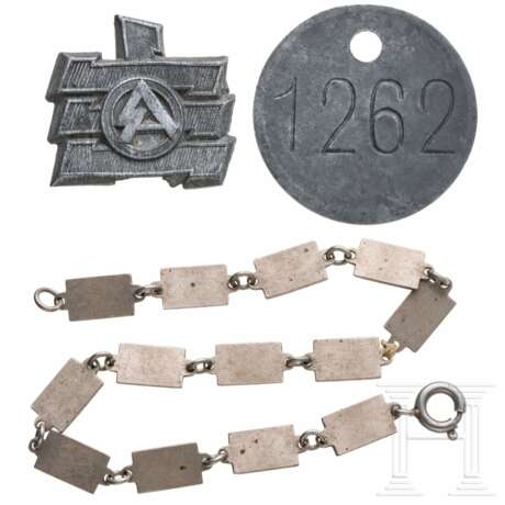 A patriotic bracelet, a HJ-Gebiet 9 badge and an FHH shoulder board cypher - фото 2 A patriotic bracelet, a HJ-Gebiet 9 badge and an FHH shoulder board cypher - фото 2