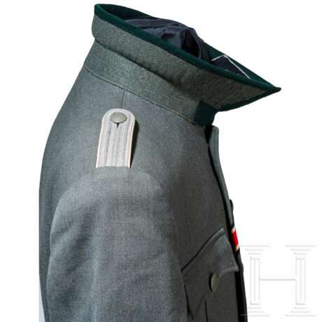 A tunic for an SS-Untersturmführer in the infantry - фото 2