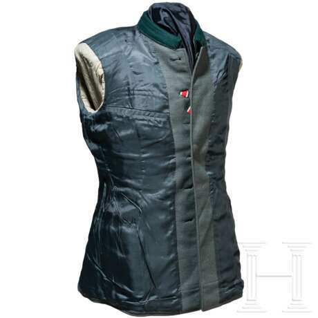 A tunic for an SS-Untersturmführer in the infantry - фото 4