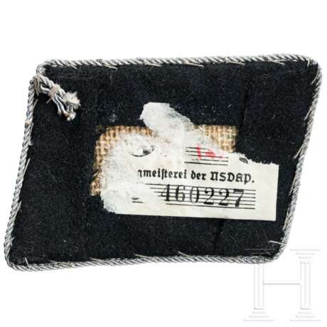 A single SS collar tab for officers - photo 2