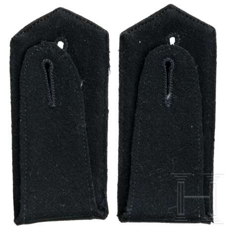 A pair of EM shoulder boards for a member of the SS-Totenkopf-Standarte 1 Oberbayern - фото 2 A pair of EM shoulder boards for a member of the SS-Totenkopf-Standarte 1 Oberbayern - фото 2