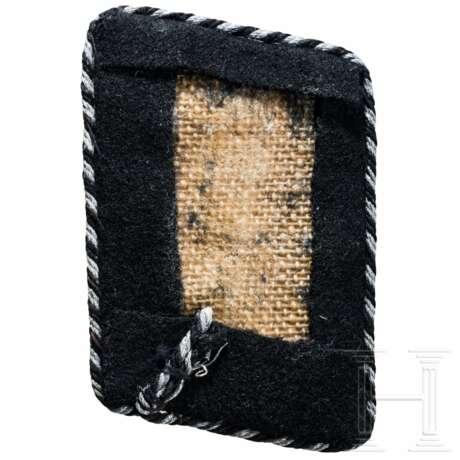 SS-Totenkopfverbände - an EM/NCO's single collar tab of a member of Sturmbann II - фото 2